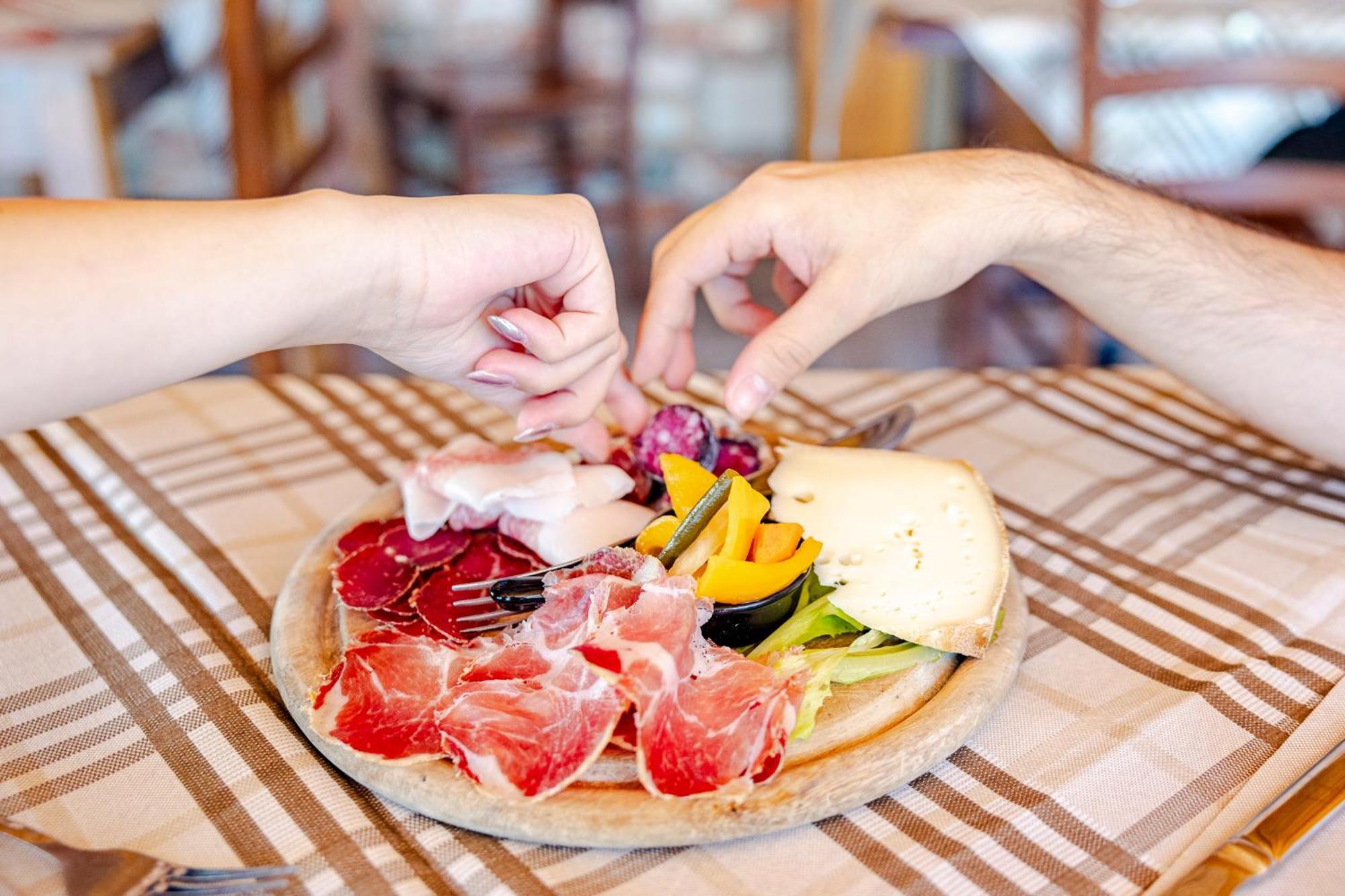 Arnad Hotel&Restaurant Armanac De Toubie מראה חיצוני תמונה