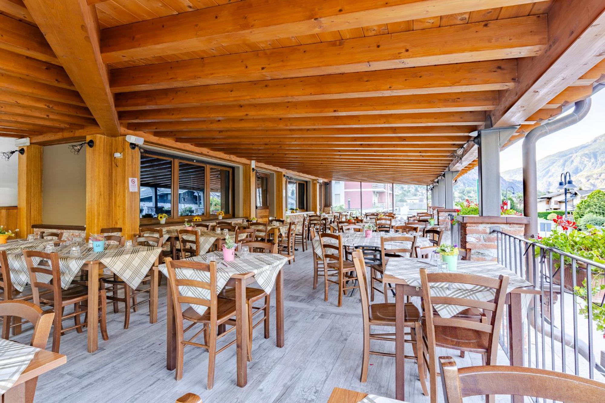 Arnad Hotel&Restaurant Armanac De Toubie מראה חיצוני תמונה